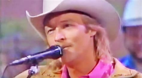 Young Alan Jackson Performs Live For The First Time On 'Hee Haw'