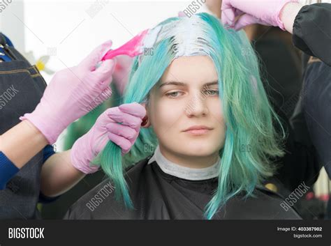 Process Bleaching Hair Image & Photo (Free Trial) | Bigstock