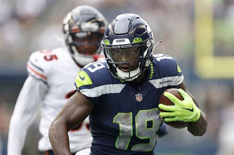 Pre-Snap Reads 8/31: Seahawks roster sits at 53 - Field Gulls