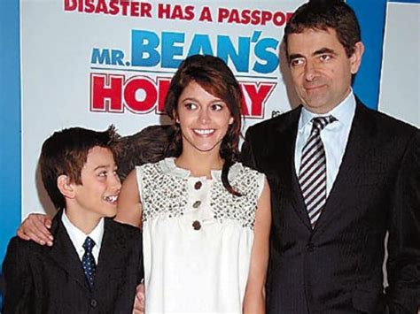 The daughter of Rowan Atkinson, a.k.a Mr Bean, is a serious stunner