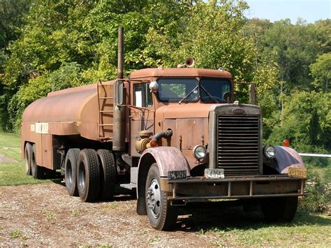 1960 Peterbilt 281 from the movie Duel at Museum of Transp… | Flickr