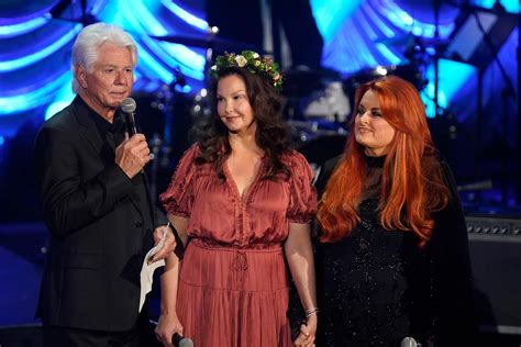 Naomi Judd's Death Brought Wynonna + Ashley Judd Together