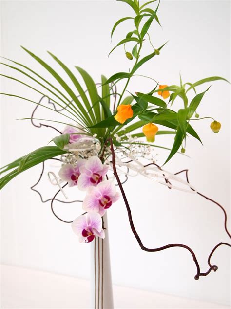 Vintasia: Japan Flower Arrangement - Ikebana