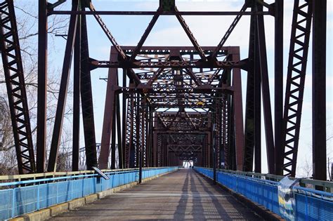 Chain of Rocks Bridge – Rambling