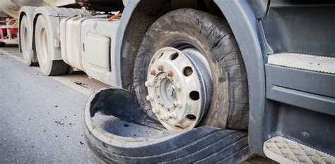 Michigan Semi Truck Tire Repair - TT Mobile Repair