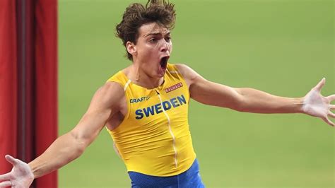 Armand Duplantis clears 6.17m to break men's world pole vault record ...