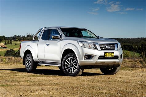 NISSAN-Navara-NP300-King-Cab Pic 3 - Eversuccess Auto