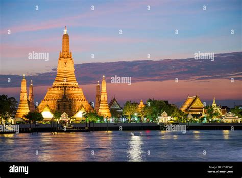 Night view of Wat Arun temple and Chao Phraya River, Bangkok, Thailand Stock Photo - Alamy