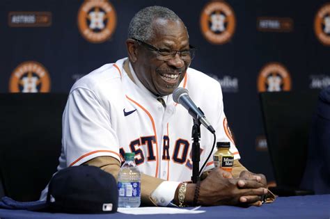 Why Astros manager Dusty Baker added 'Jr.' to back of his jersey