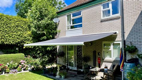 INT500-Full Cassette Electric Motorised - Patio Awnings - Colour Grey ...