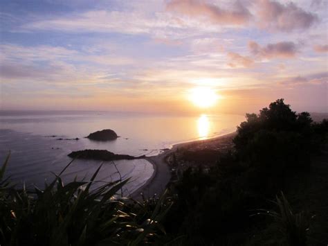 Sunrise Mt Maunganui 1/1/13 | Sunrise, Sunset, Celestial