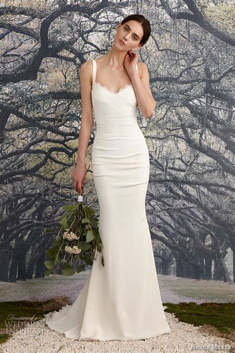 Top 24 Wedding Dress Styles for Petite Bride-to-be