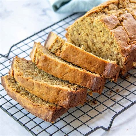 Healthy Banana Bread Recipe { with Video} | Healthy Fitness Meals