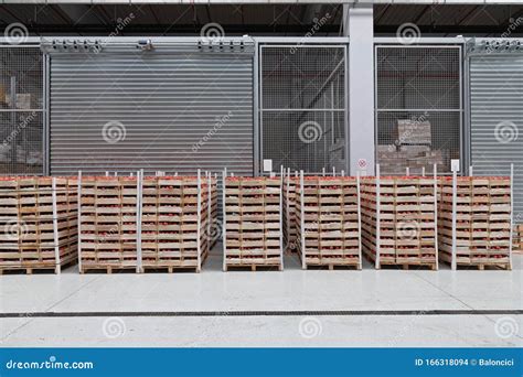 Tomato Storage stock photo. Image of fruits, boxes, food - 166318094