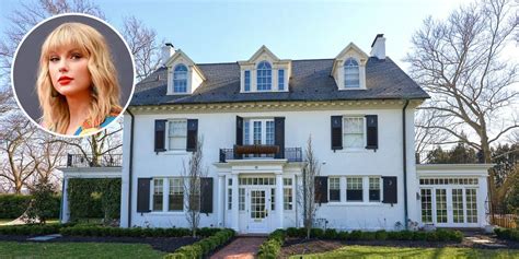 Taylor Swift's Childhood Home Is on Sale for $1 Million — Look Inside ...