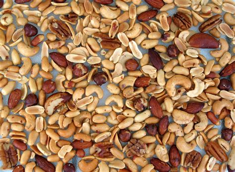 File:Mixed nuts spread.jpg - Wikipedia