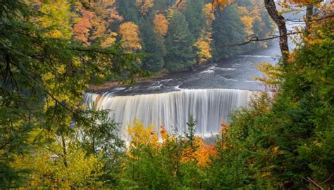 Upper Peninsula Fall Colors 2024 List - Angel Blondie