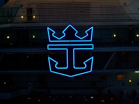 2005 Royal Caribbean Logo | Crown and Anchor Logo lit up on … | Flickr