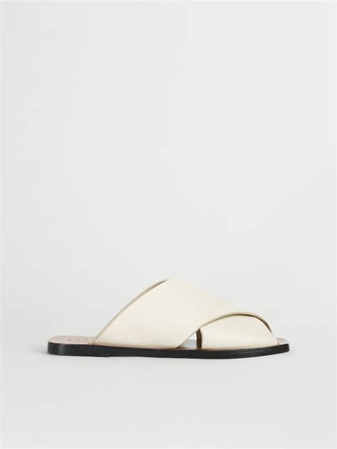 The Best Minimalist Sandals For Summer — & How To Style Them