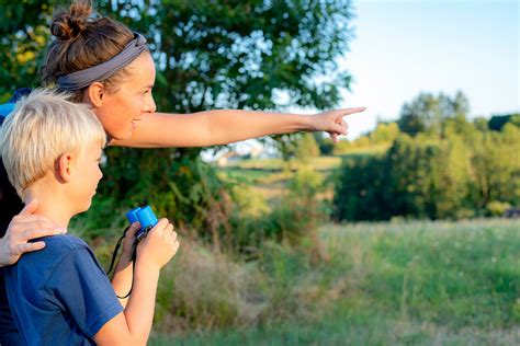 Best Binoculars for Kids: Our Top 5 Birdwatching Picks! - Birdwatching Buzz