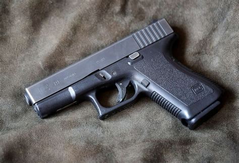 US Secret Service switching to 9mm Glock pistols - ABC News