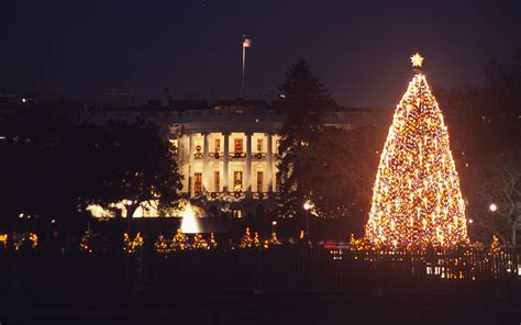 The holiday season in DC kicks off with the lighting of the National ...