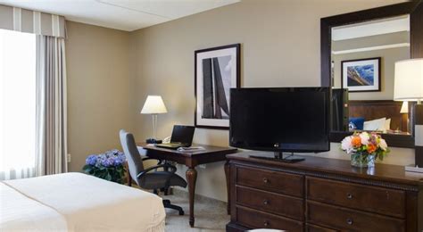 Accommodations - Relax & Unwind - Salem Waterfront Hotel & Suites