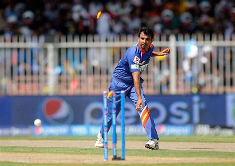 Mohammed Shami ruled out of IPL 2015 with knee injury