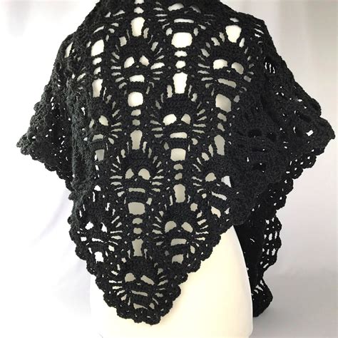 Halloween Skull Shawl | Crochet shawl pattern free, Shawl crochet ...