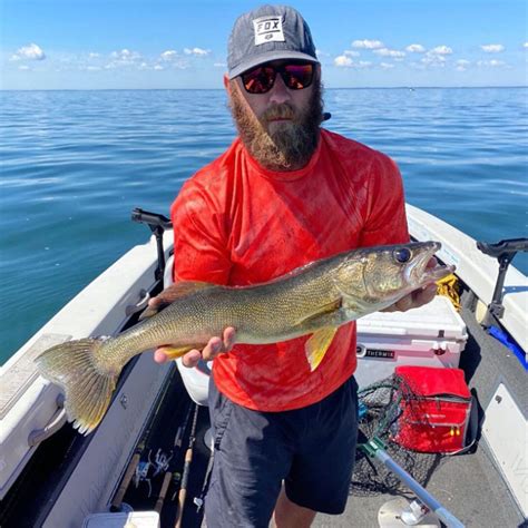 Spring Walleye Fishing on Lake Mille Lacs: The Red Door Resort – Red ...