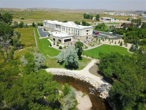 Hampton Inn & Suites Buffalo - Black Hills Wedding Venues