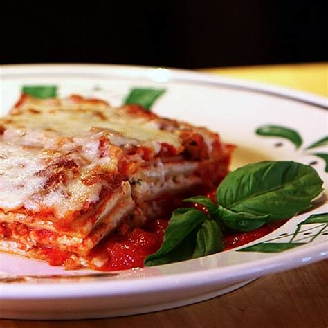 Project: Olive Garden's Lasagna Classico | Creative Dinner Ideas | POPSUGAR Food Photo 23