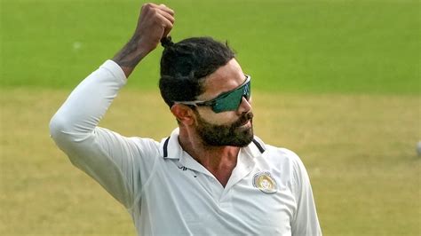 Jadeja calls 20-year-old star IPL star 'future of India' in priceless message | Crickit