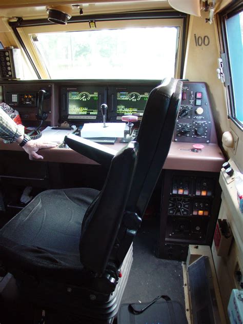 Milepost 154: A Train Blog: Inside an Amtrak GE P42DC Locomotive