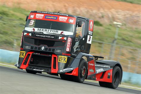 Renault Trucks Corporate - Press releases : Truck Racing - just like ...