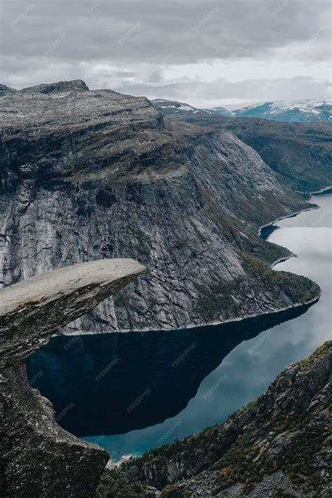 Premium Photo | Trolltunga cliff at odda, norway