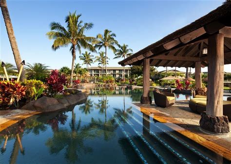 Perched on a verdant cliff off Kauai's sunny north shore | The Westin ...