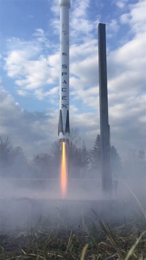 Liftoff of falcon 9 : r/SpaceXLounge