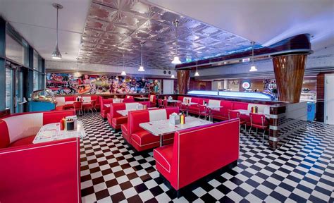 retro 50s diner Groovy_Diner_Tonsberg_S6 | Diner decor, Retro diner ...