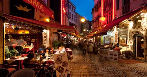 Brussels Nightlife: A Guide To The Best Pubs and Markets In The City