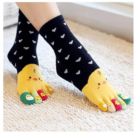 2017 Gilrs and women Lovely duck cartoon Soft Anime Cotton 5 Toes Socks Funky Socks Five fingers ...