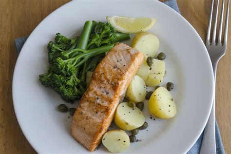 Salmon With Broccoli & Red Potatoes | Recipe | Red potatoes, Salmon recipes, Recipes