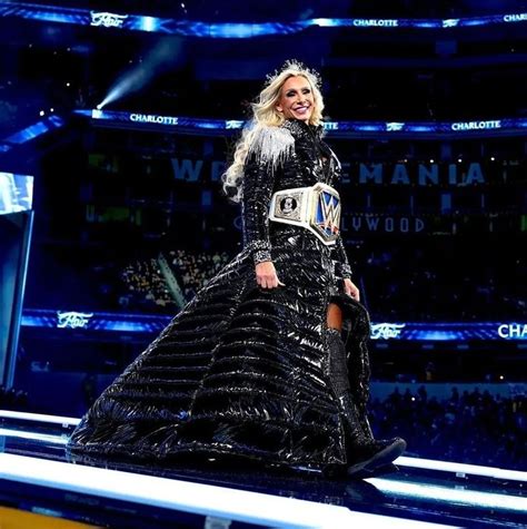 The Queen Charlotte Flair | Charlotte flair, Charlotte, Raw women's ...