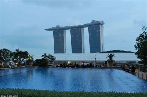 Lantern-Bar-at-The-Fullerton-Bay-Hotel-Singapore-13 Lantern-Bar-at-The ...