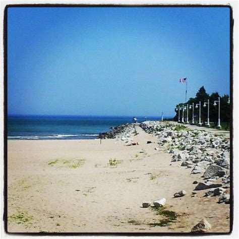 Deland Beach, Sheboygan, Wisconsin | Wisconsin beaches, Sheboygan ...