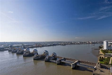 Environment Agency seeks suppliers for £930M Thames Estuary flood protection project | New Civil ...