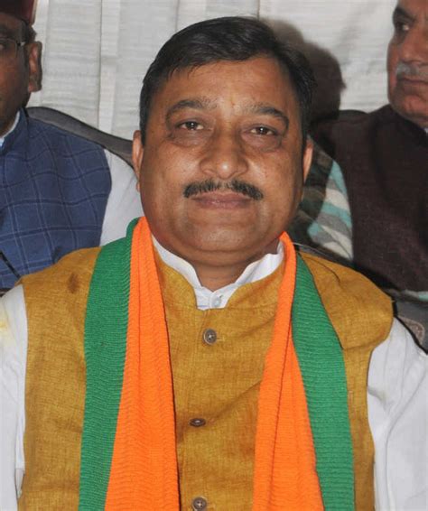 Himachal Pradesh BJP chief Suresh Kashyap submits resignation to Nadda ...