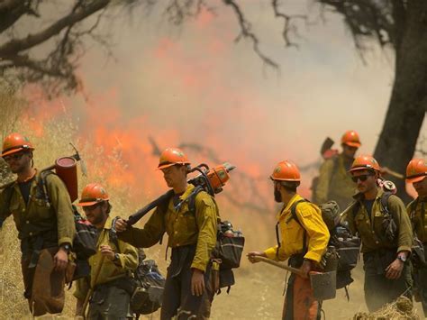 Hot Shot crews from Mendocino use backfires to help Us Forest Service, Fire Service, Fire Dept ...