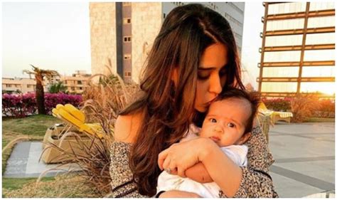 Rohit Sharma's Wife Ritika Sajdeh Shares Adorable Picture With Daughter ...