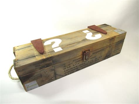 COD-Zombies-Mystery-Box-Mini-Replica-12